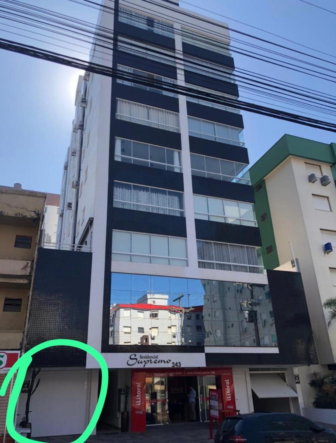 Encantador Proximo E Centrinho